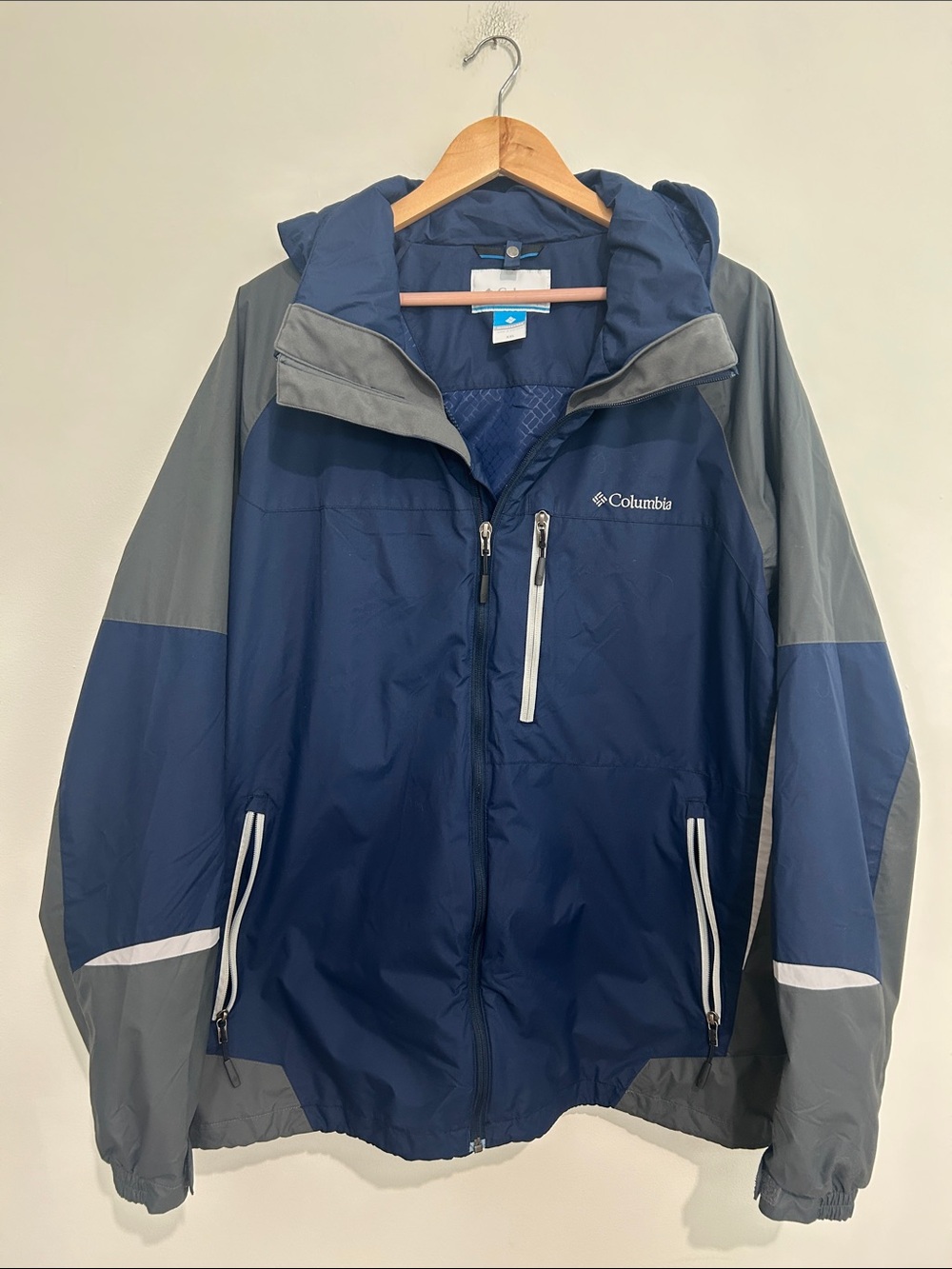 Columbia Men's Navy and Gray Hooded Rain Jacket Size XXL